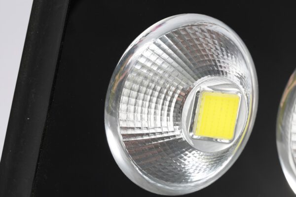 ไฟสปอร์ตไลท์ แอลอีดี Spotlight LED 200W - Image 4